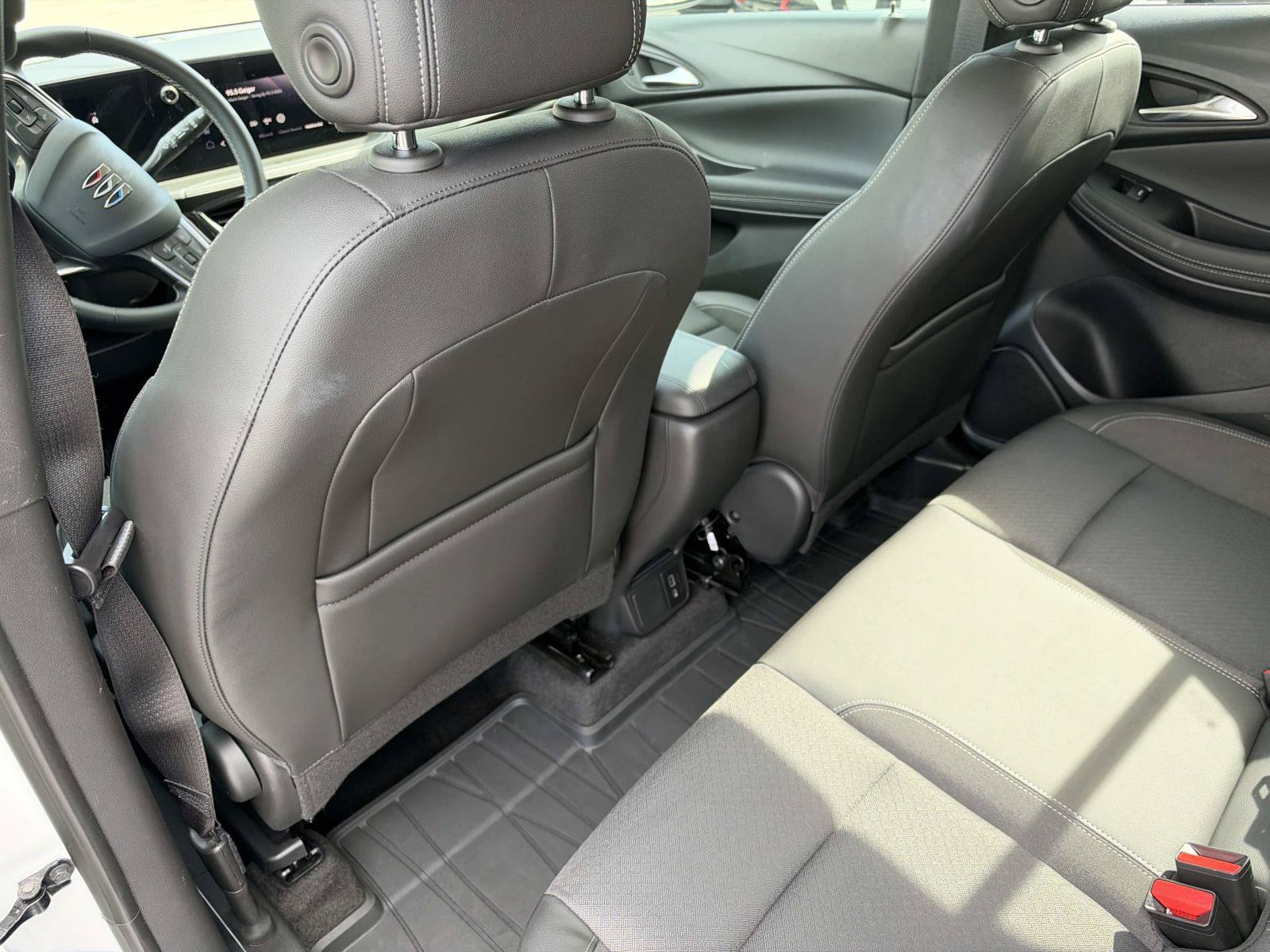 Used 2024 Buick Encore GX Preferred FWD image 27