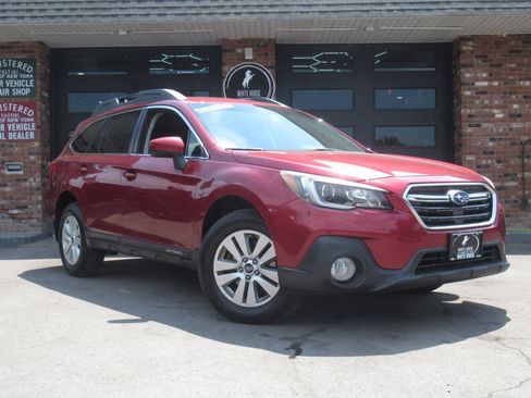 Used 2018 Subaru Outback 2.5i Premium AWD/4WD image 2
