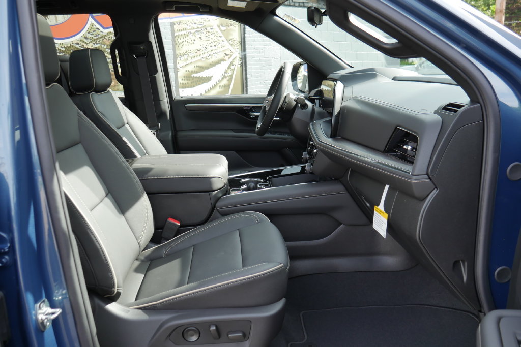 New 2026 Chevrolet Tahoe Premier AWD/4WD image 11