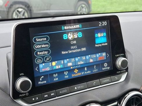 Used 2025 Nissan Sentra SR FWD image 17