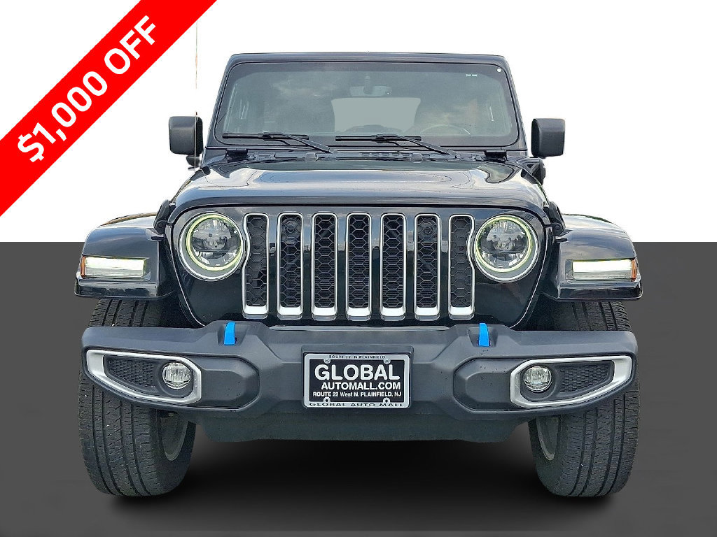 Used 2023 Jeep Wrangler Unlimited Sahara w/ Dual Top Group AWD/4WD image 2