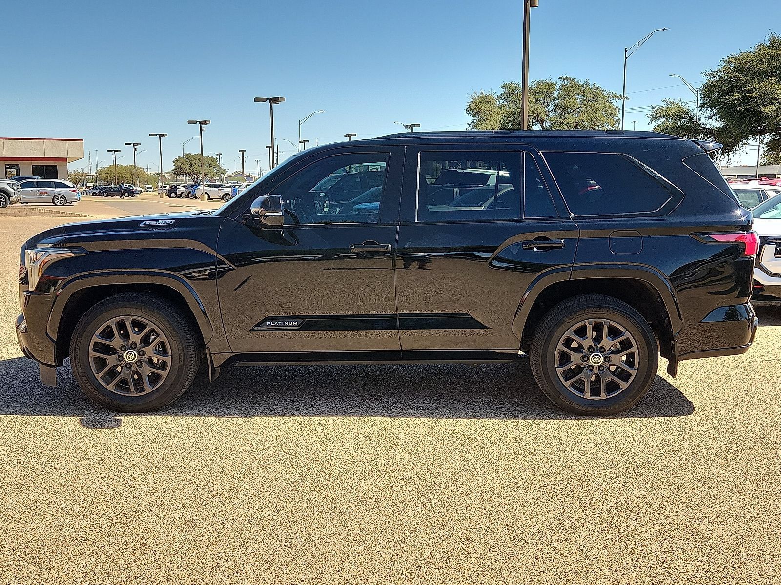 Used 2024 Toyota Sequoia Platinum AWD/4WD image 2