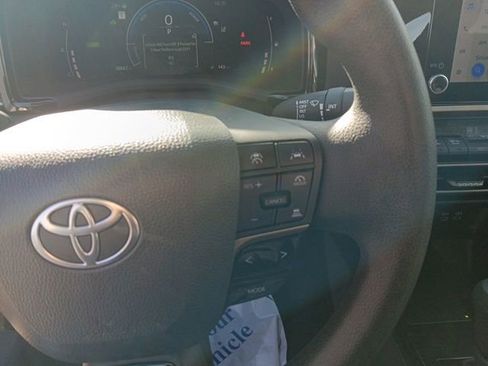 Used 2025 Toyota Camry LE image 12