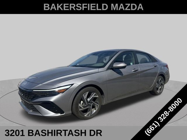 Used 2025 Hyundai Elantra SEL FWD image 26