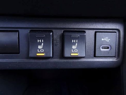 Used 2023 Toyota Corolla Cross XLE image 25