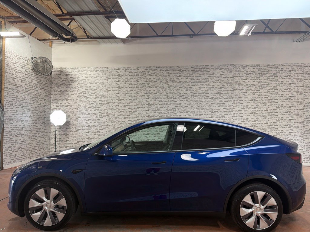 Used 2023 Tesla Model Y Long Range AWD/4WD image 4