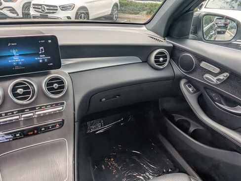 Certified 2022 Mercedes-Benz GLC 300 4MATIC image 4