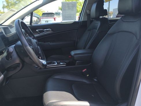 Used 2024 Kia Sportage EX FWD image 20