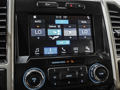 Used 2018 Ford F150 Lariat image 33