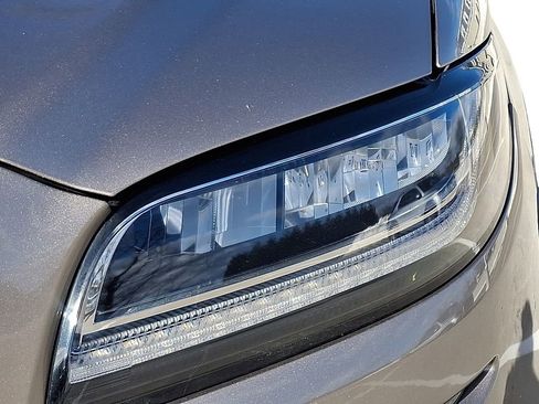 Used 2020 Lincoln Nautilus Reserve w/ Cargo Utility Package image 10