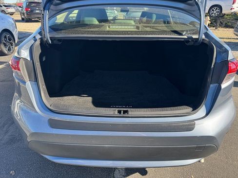 Used 2022 Toyota Corolla LE image 22