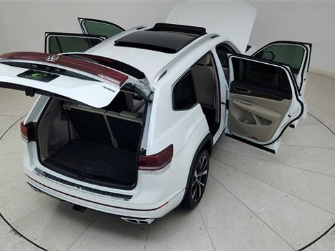 Used 2024 Volkswagen Atlas SEL Premium R-Line image 92