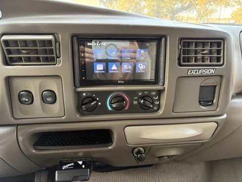Used 2000 Ford Excursion Limited image 19