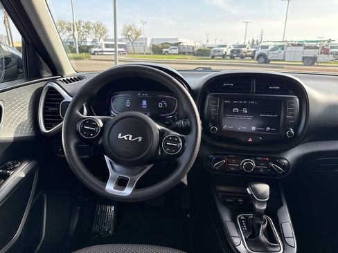 Used 2024 Kia Soul LX w/ Option Group 015 image 23