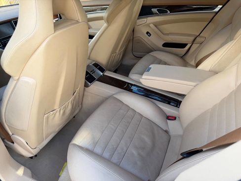Used 2010 Porsche Panamera Turbo image 16