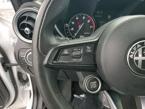 Used 2023 Alfa Romeo Giulia Ti AWD/4WD image 18