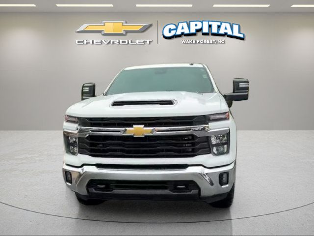 Used 2024 Chevrolet Silverado 2500 LT AWD/4WD image 9