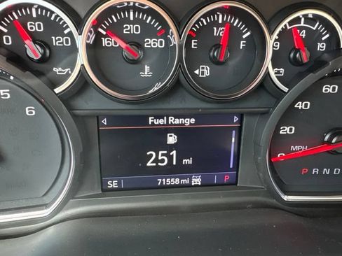 Used 2021 Chevrolet Silverado 1500 LT AWD/4WD image 10