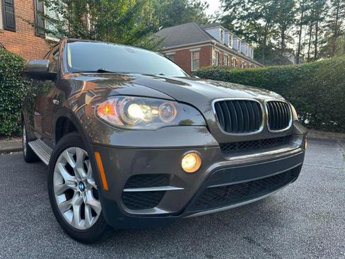 Used 2011 BMW X5 xDrive35i w/ Technology Pkg AWD/4WD image 6