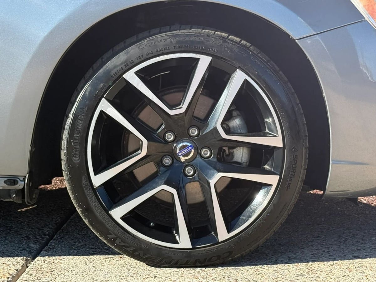 Used 2017 Volvo S60 T5 Dynamic FWD image 24