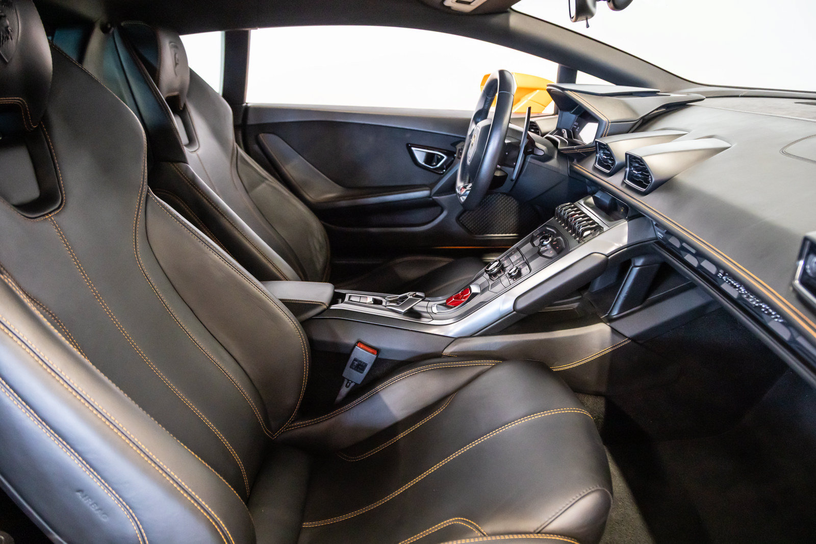 Used 2015 Lamborghini Huracan LP 610-4 AWD/4WD image 33