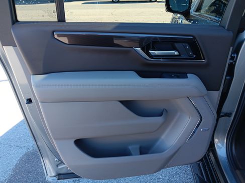 New 2026 GMC Yukon XL Elevation image 19