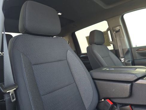 Used 2024 Chevrolet Silverado 2500 LT image 16