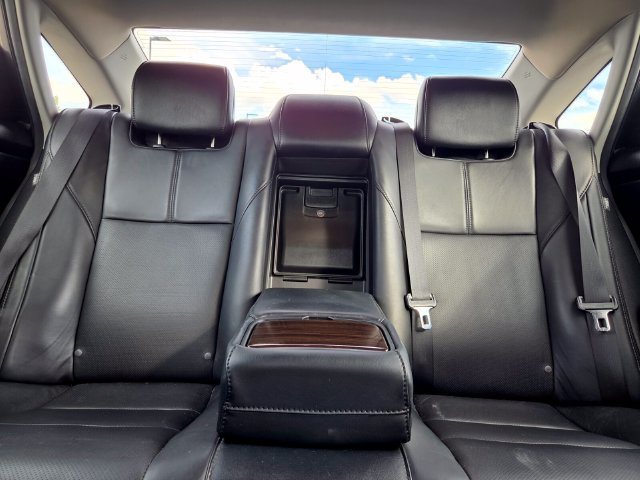 Used 2014 Toyota Avalon Limited w/ Technology Package FWD image 11