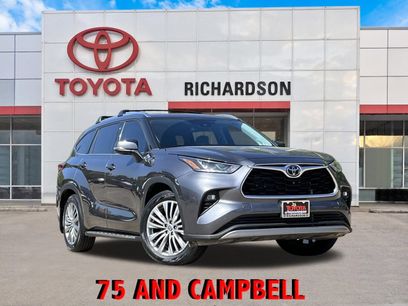 Used 2023 Toyota Highlander Platinum