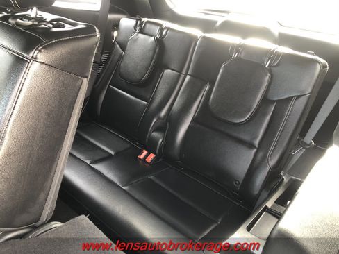 Used 2020 Ford Explorer ST image 18