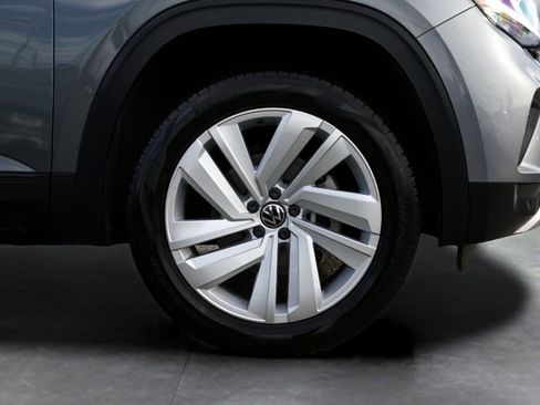 Used 2020 Volkswagen Atlas Cross Sport SE w/ Towing Package image 9