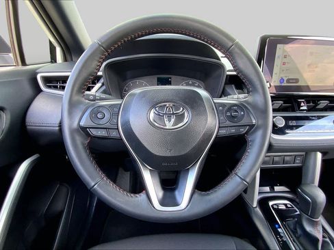Used 2025 Toyota Corolla Cross AWD Hybrid image 6