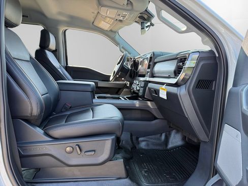 New 2026 Ford F250 Lariat w/ Black Appearance Package AWD/4WD image 15