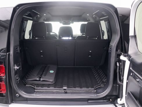 Used 2025 Land Rover Defender 110 S AWD/4WD image 36