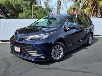 Used 2024 Toyota Sienna LE
