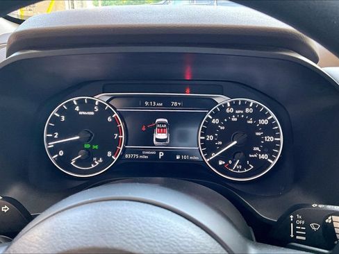 Used 2023 Nissan Rogue S FWD image 13