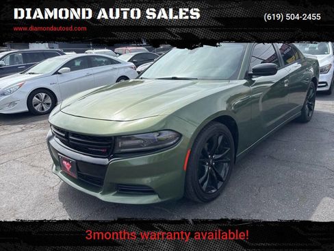 Used 2018 Dodge Charger SXT w/ Blacktop Package image 1