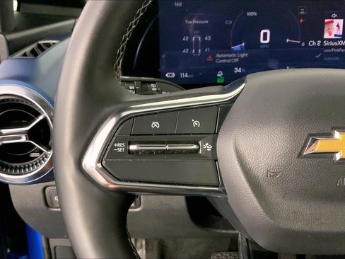 Used 2025 Chevrolet Equinox EV LT w/ Convenience Package FWD image 18