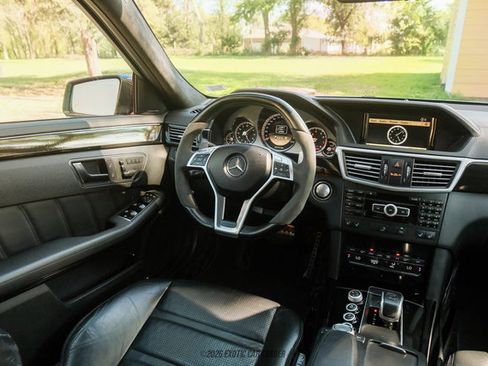Used 2012 Mercedes-Benz E 63 AMG Wagon image 43