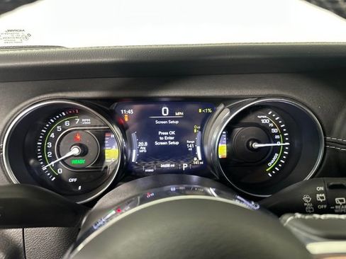 Used 2023 Jeep Wrangler Unlimited Sahara w/ Cold Weather Group image 17