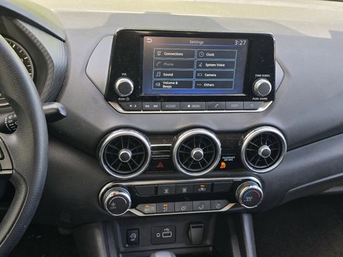 Used 2025 Nissan Kicks SR w/ Illumination Package FWD image 15