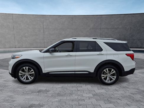 Used 2020 Ford Explorer Platinum w/ Premium Technology Package image 6