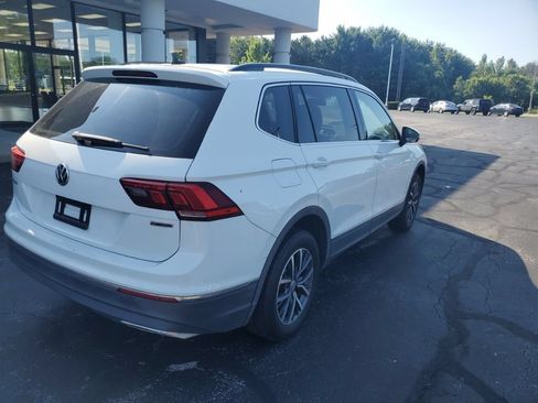 Used 2020 Volkswagen Tiguan SE AWD/4WD image 10