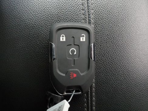 Used 2020 GMC Terrain SLE FWD image 32