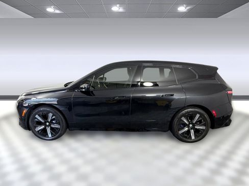 Used 2025 BMW iX xDrive50 AWD/4WD image 2