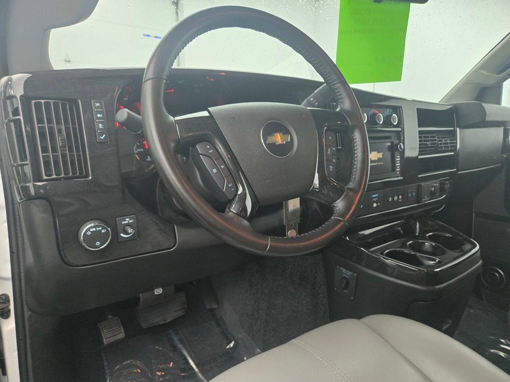 Used 2020 Chevrolet Express 2500 Extended RWD image 19