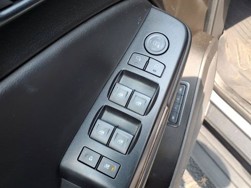 Used 2020 Chevrolet Suburban LT AWD/4WD image 26