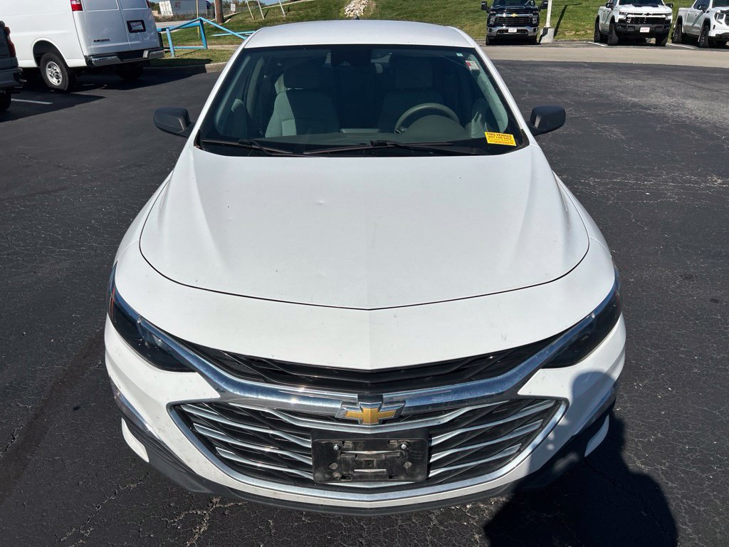 Used 2023 Chevrolet Malibu LS FWD image 2