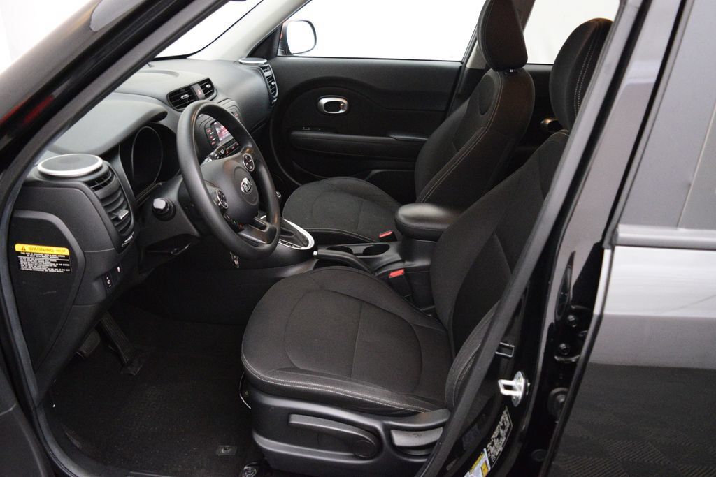 Used 2015 Kia Soul FWD image 10