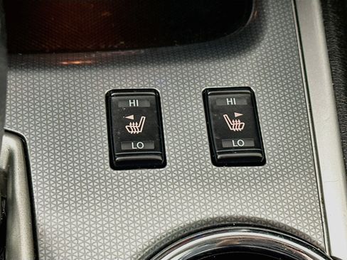Used 2019 Nissan Pathfinder SL AWD/4WD image 20